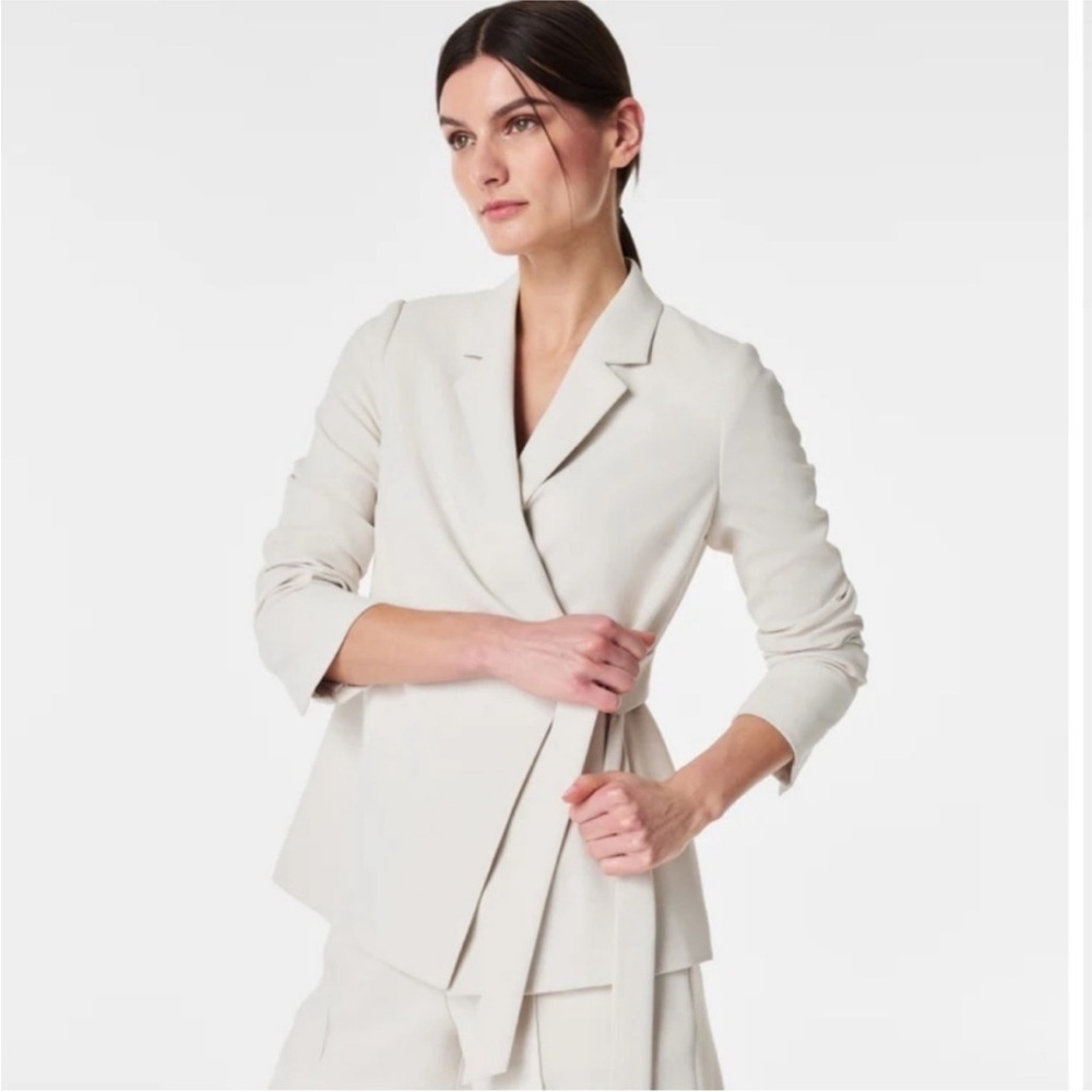Spanx carefree crepe blazer with tie detail parchment size medium NEW